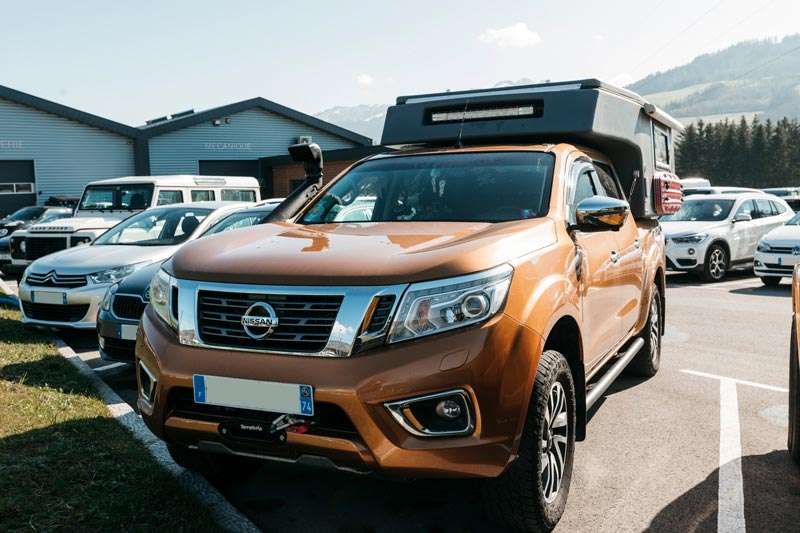 4x4 Nissan orange