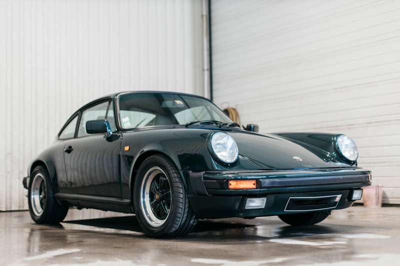 voiture collection noire Porsche 911 Turbo